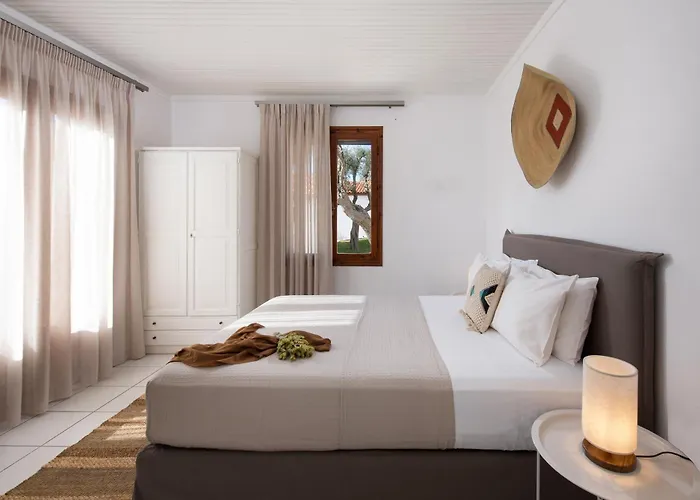 Acroterra - Easy Living 3* Alikí