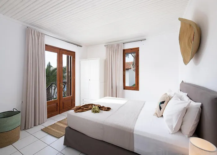 Acroterra - Easy Living Apartahotel