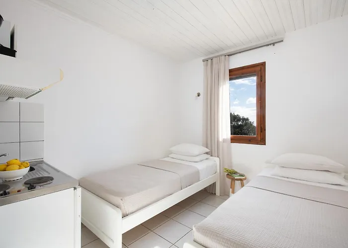 Acroterra - Easy Living Alikí