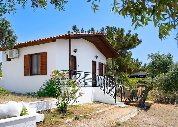 Acroterra - Easy Living Apartahotel 3*