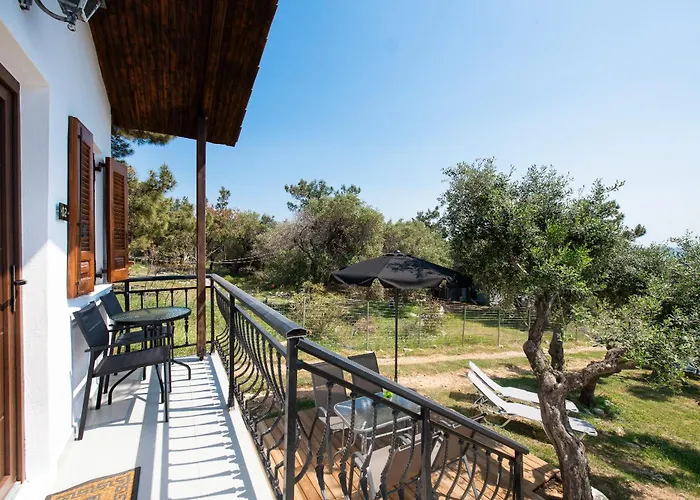 Acroterra - Easy Living 3*