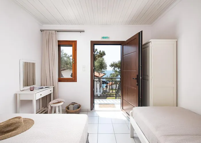 Acroterra - Easy Living