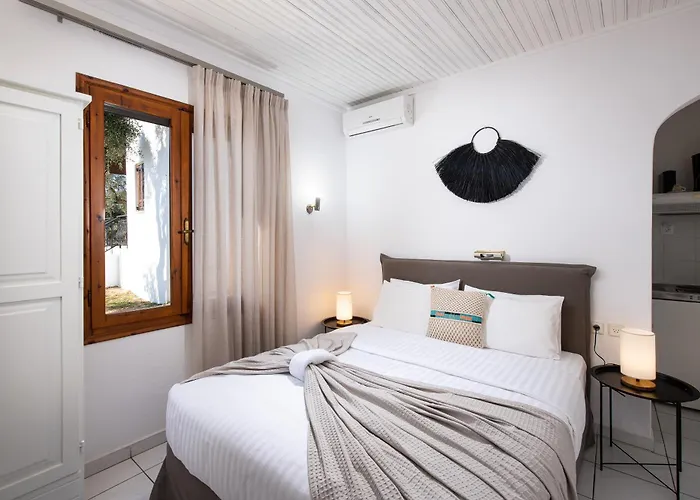 Hotel de apartamente Acroterra - Easy Living Alikí