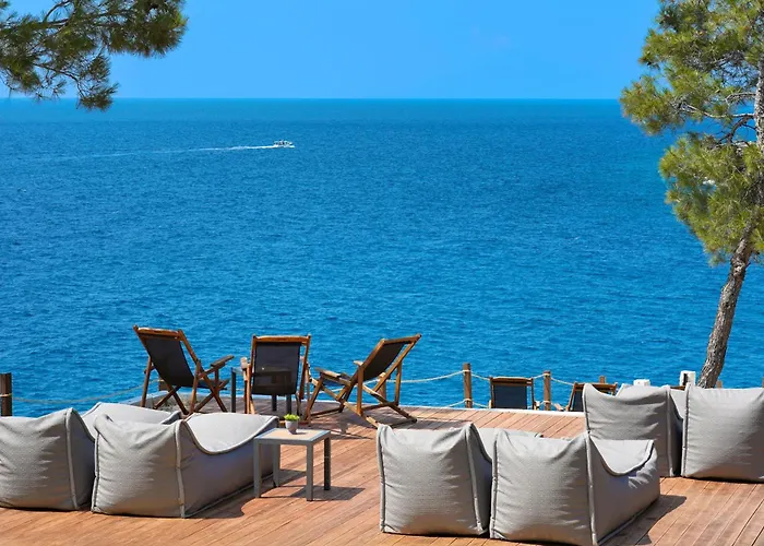 Acroterra - Easy Living Apartahotel 3*