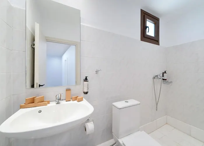 Acroterra - Easy Living Apartahotel 3*