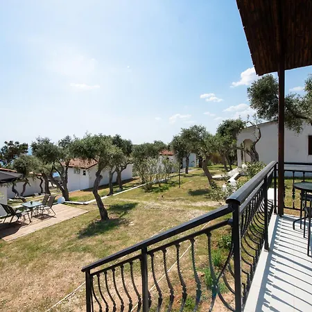 Acroterra - Easy Living Aparthotel Alikí