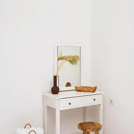Апартхотел Acroterra - Easy Living