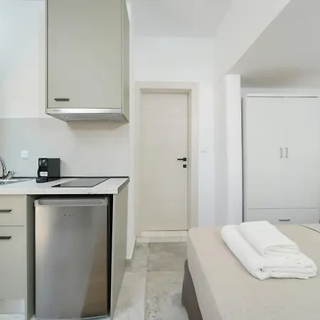 Acroterra - Easy Living * Alikí