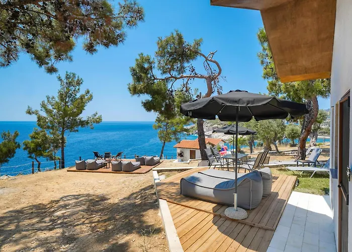 Acroterra - Easy Living Aparthotel 3*